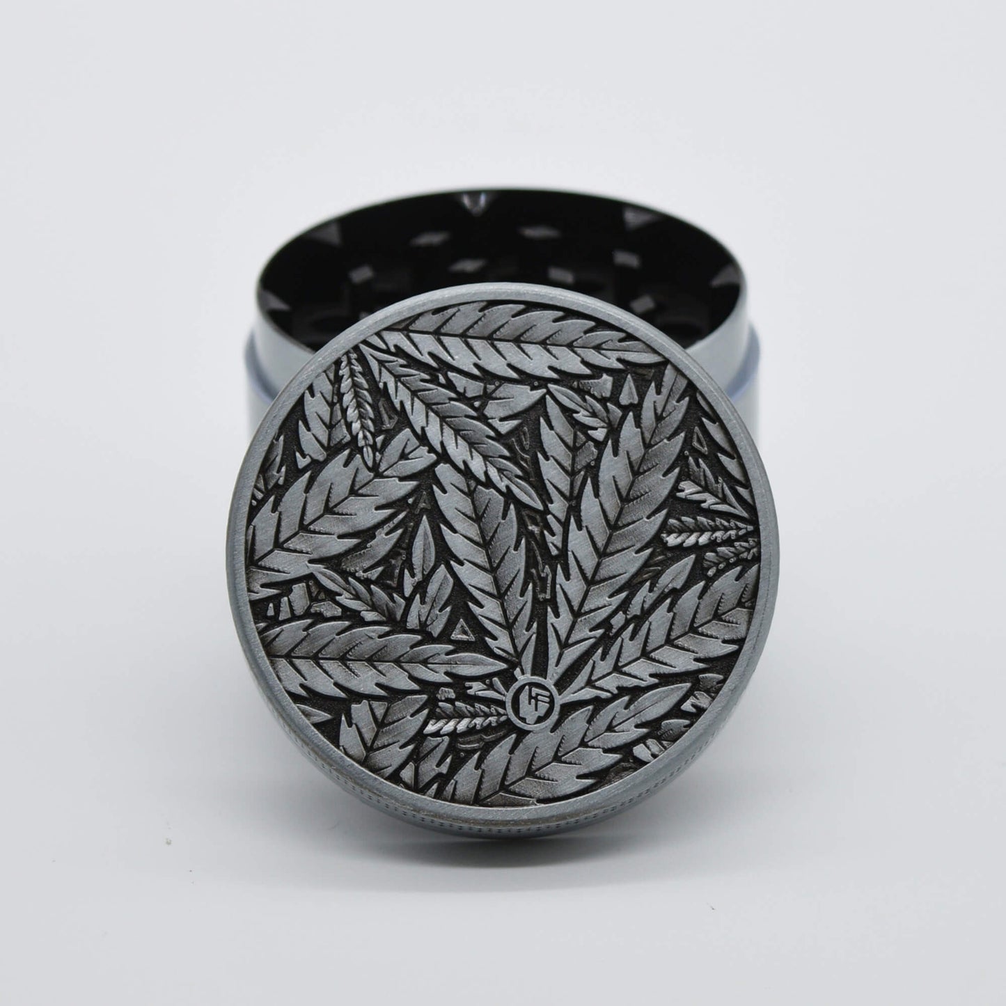 Silver Leaves Grinder - Smokerhontas